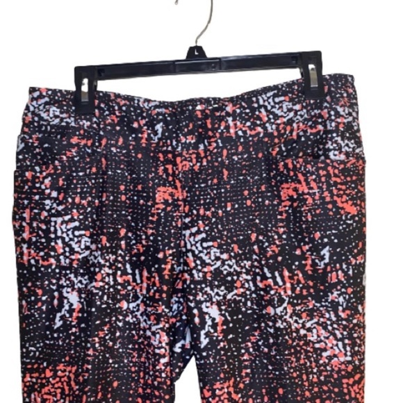 Adidas Golf Capri Pants - Picture 5 of 7